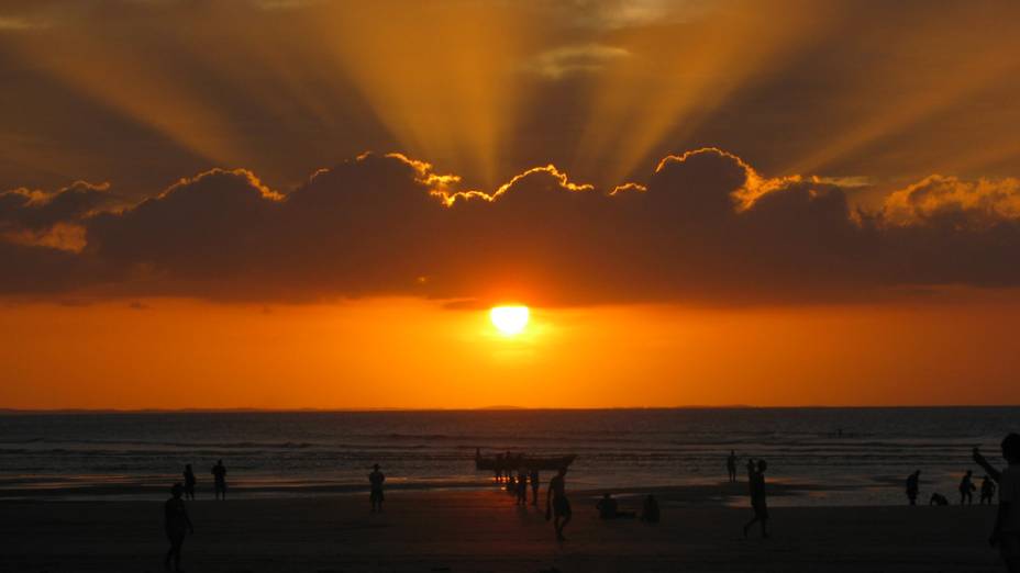 P&ocirc;r do sol em <a href="https://viajeaqui.abril.com.br/cidades/br-ce-jericoacoara" rel="Jericoacoara" target="_blank">Jericoacoara</a>, <a href="https://viajeaqui.abril.com.br/estados/br-ceara" rel="Cear&aacute;" target="_blank">Cear&aacute;</a>