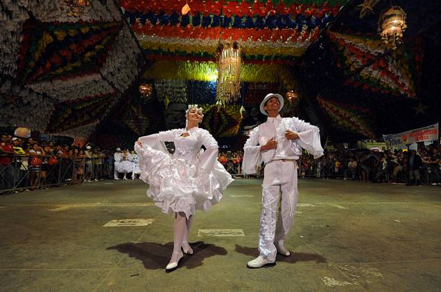Na edição de 2012 do São João de Campina Grande (PB), quadrilhas juninas disputam um concurso que vai eleger a melhor dança de São João Na edição de 2012 do São João de Campina Grande (PB), quadrilhas juninas disputam um concurso que vai eleger a melhor dança de São João