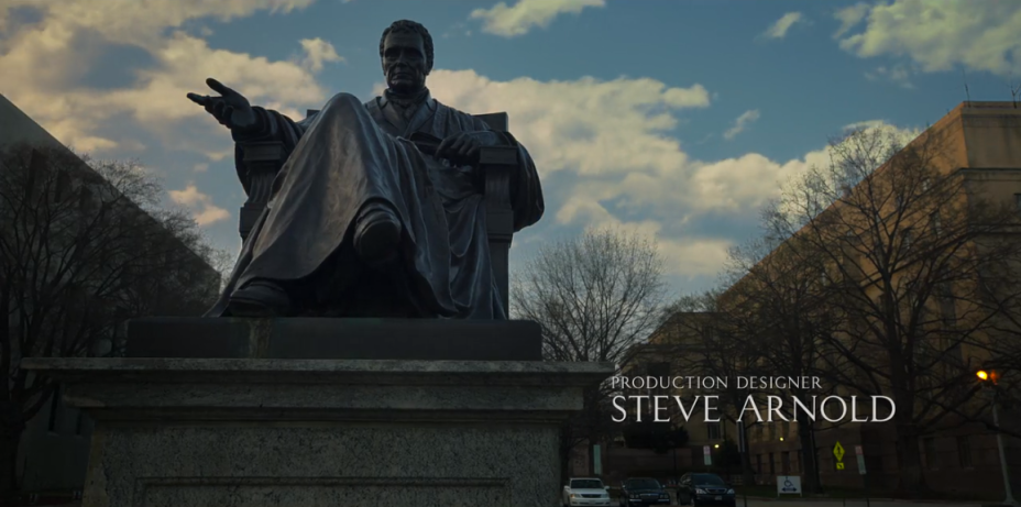 <strong>Monumento do Chefe de Justiça John Marshall </strong>(1755–1835), no <strong>John Marshall Park</strong> <strong>Monumento do Chefe de Justiça John Marshall </strong>(1755–1835), no <strong>John Marshall Park</strong>