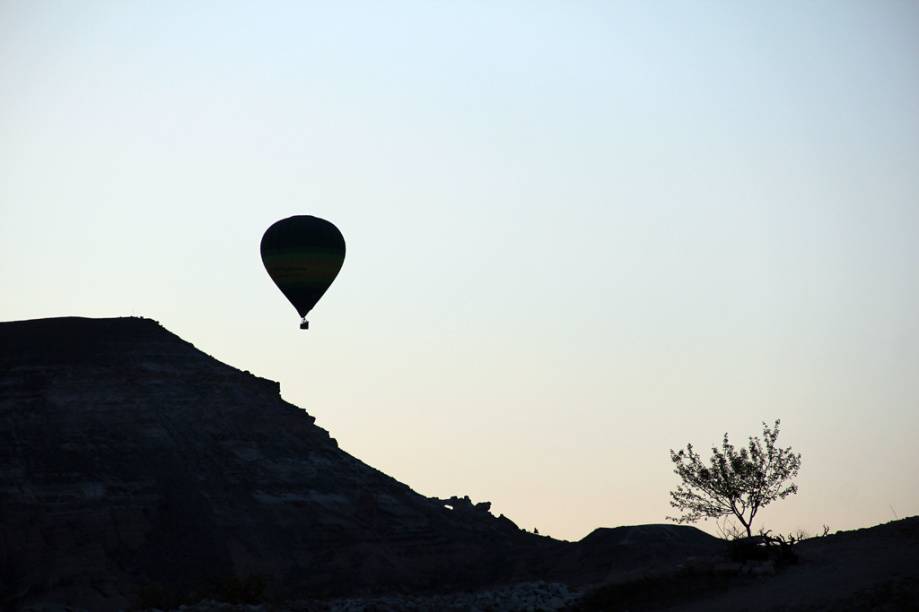 <a href="https://viajeaqui.abril.com.br/blog/achados/voo-de-balao-na-capadocia-turquia-passo-a-passo/" rel="Voo de bal&atilde;o na Capad&oacute;cia" target="_blank">Voo de bal&atilde;o na Capad&oacute;cia</a>, <a href="https://viajeaqui.abril.com.br/paises/turquia" rel="Turquia" target="_blank">Turquia</a>