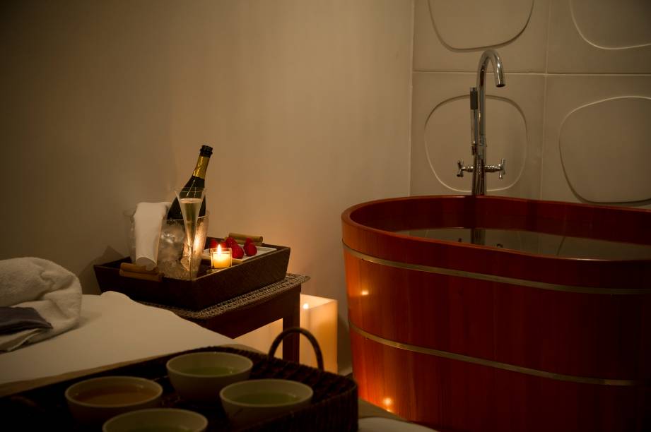 Ofurô do Spasissimo, do Casa Grande Hotel Resort & Spa, no Guarujá (SP) Ofurô do Spasissimo, do Casa Grande Hotel Resort & Spa, no Guarujá (SP)