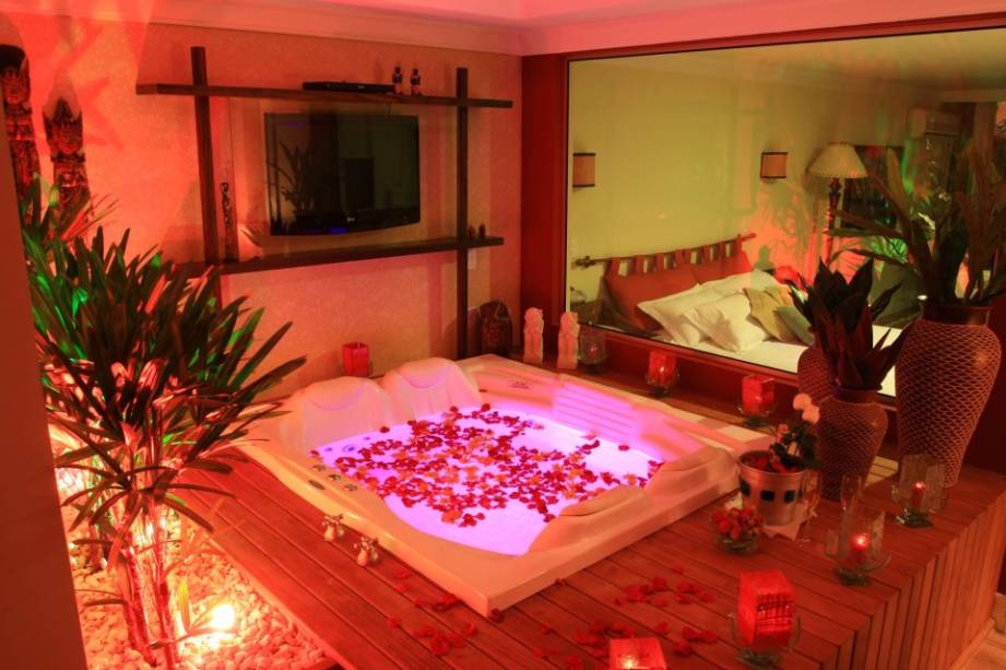 No hotel <strong>Varanda das Brom&eacute;lias</strong>, em Gramado, todos os apartamentos t&ecirc;m equipamentos modernos e decora&ccedil;&atilde;o caprichada. Na su&iacute;te Paprika, cores fortes comp&otilde;em o cen&aacute;rio