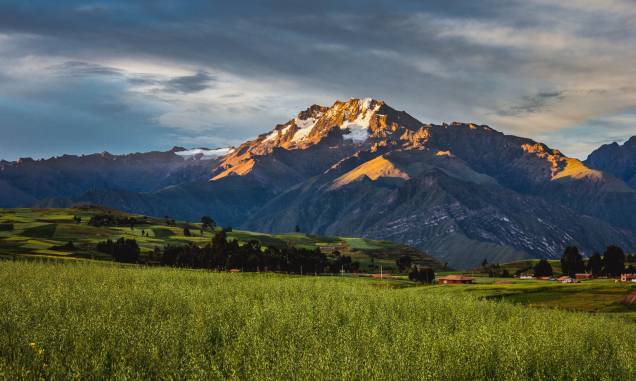 O lindo pôr do Sol de Ollantaytambo, uma das poucas cidades incas ainda habitadas no <a href="https://viajeaqui.abril.com.br/paises/peru" rel="Peru" target="_self">Peru</a> O lindo pôr do Sol de Ollantaytambo, uma das poucas cidades incas ainda habitadas no <a href="https://viajeaqui.abril.com.br/paises/peru" rel="Peru" target="_self">Peru</a>