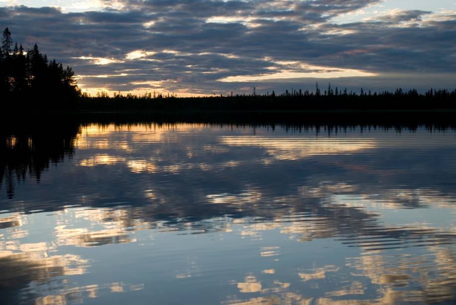 Por estar localizado em uma região da Europa setentrional, no extremo Hemisfério Norte, a Suécia é um dos países suscetíveis ao fenômeno do sol da meia noite