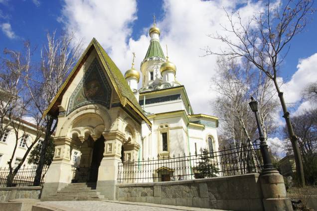 A Catedral Russa de São Nicolau, em Sofia, na Bulgária, tem arquitetura típica e uma rica decoração interna A Catedral Russa de São Nicolau, em Sofia, na Bulgária, tem arquitetura típica e uma rica decoração interna