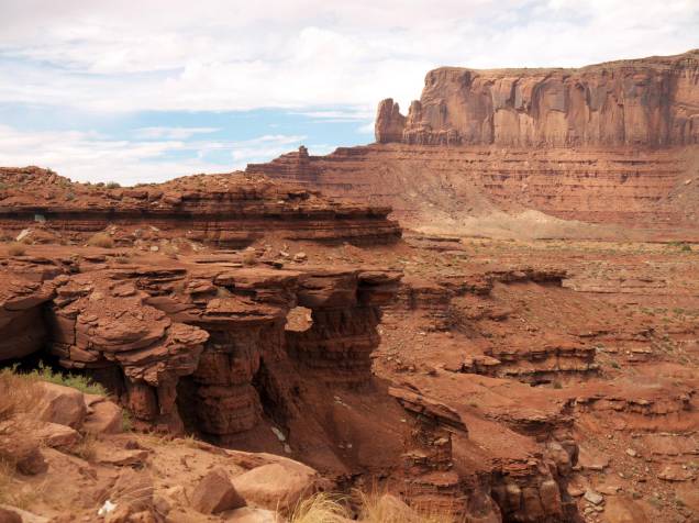 <strong>5. Arches National Park em Utah, <a href="https://viajeaqui.abril.com.br/paises/estados-unidos" rel="Estados Unidos" target="_blank">Estados Unidos</a></strong> Além dos famosos arcos (há mais de 2 mil), o parque nacional é perfeito para fazer trilhas e observar outras formações rochosas impressionantes. As melhores horas para estar lá são no fim da tarde ou no início da manhã, quando a luz solar incide sobre as pedras, tornando suas cores ainda mais vibrantes <strong>5. Arches National Park em Utah, <a href="https://viajeaqui.abril.com.br/paises/estados-unidos" rel="Estados Unidos" target="_blank">Estados Unidos</a></strong> Além dos famosos arcos (há mais de 2 mil), o parque nacional é perfeito para fazer trilhas e observar outras formações rochosas impressionantes. As melhores horas para estar lá são no fim da tarde ou no início da manhã, quando a luz solar incide sobre as pedras, tornando suas cores ainda mais vibrantes