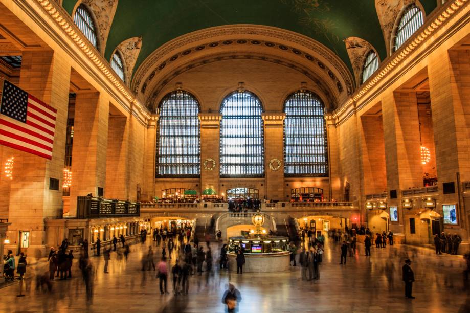 O saguão principal do <a href="https://viajeaqui.abril.com.br/estabelecimentos/estados-unidos-nova-york-atracao-grand-central-terminal" rel="Grand Central Terminal" target="_blank">Grand Central Terminal</a>, o maior terminal ferroviário do mundo em número de plataformas (44 com 67 trilhos interconectados), está entre os mais belos interiores de edifício de Manhattan O saguão principal do <a href="https://viajeaqui.abril.com.br/estabelecimentos/estados-unidos-nova-york-atracao-grand-central-terminal" rel="Grand Central Terminal" target="_blank">Grand Central Terminal</a>, o maior terminal ferroviário do mundo em número de plataformas (44 com 67 trilhos interconectados), está entre os mais belos interiores de edifício de Manhattan