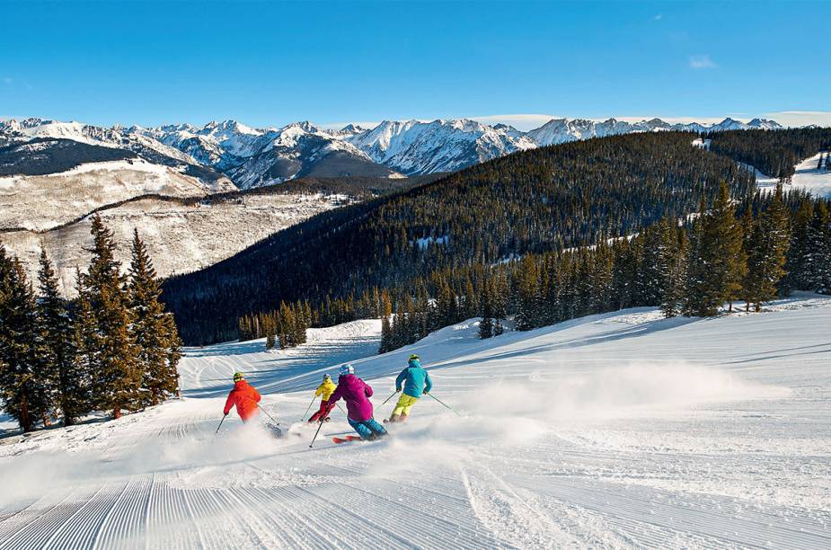 <strong>8. <a href="https://viajeaqui.abril.com.br/materias/luxo-e-comodidade-de-esquiar-em-vail-nos-estados-unidos" rel="Vail, nos Estados Unidos" target="_blank">Vail, nos Estados Unidos</a></strong> Uma pista preparadinha – ou <em>groomed</em> – desse jeito é alegria pura para os esquiadores. Vail, no Colorado, é tão perfeita que parece até uma filial da Disney <strong>8. <a href="https://viajeaqui.abril.com.br/materias/luxo-e-comodidade-de-esquiar-em-vail-nos-estados-unidos" rel="Vail, nos Estados Unidos" target="_blank">Vail, nos Estados Unidos</a></strong> Uma pista preparadinha – ou <em>groomed</em> – desse jeito é alegria pura para os esquiadores. Vail, no Colorado, é tão perfeita que parece até uma filial da Disney