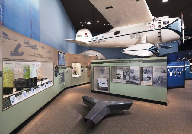 Exposição no National Air and Space Museum de Washington DC, parte do Instituto Smithsonian Exposição no National Air and Space Museum de Washington DC, parte do Instituto Smithsonian