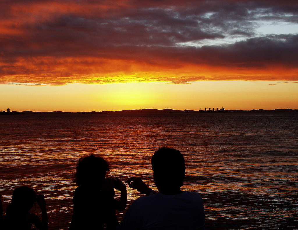 P&ocirc;r do sol no Solar do Unh&atilde;o, <a href="https://viajeaqui.abril.com.br/cidades/br-ba-salvador" rel="Salvador" target="_self">Salvador</a>, <a href="https://viajeaqui.abril.com.br/estados/br-bahia" rel="Bahia" target="_self">Bahia</a>