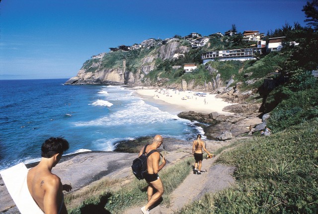 Vista a partir da trilha da praia da Joatinga (Cr&eacute;dito: Ana Paula Paiva)