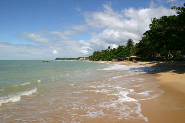 A Praia do Espelho, composta pelas praias do Curuípe e Espelho, é tida como uma das mais bonitas do país A Praia do Espelho, composta pelas praias do Curuípe e Espelho, é tida como uma das mais bonitas do país