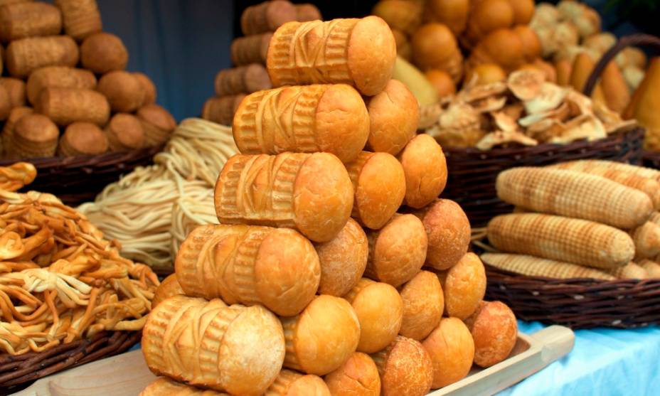 Uma tradição no sul da Polônia é o queijo <em>oscypek</em>, um queijo salgado e defumado feito de leite de ovelha. Seu equivalente de vaca é o <em>golka</em>, igualmente delicioso, assemelhando-se um pouco, em sabor, ao provolone italiano