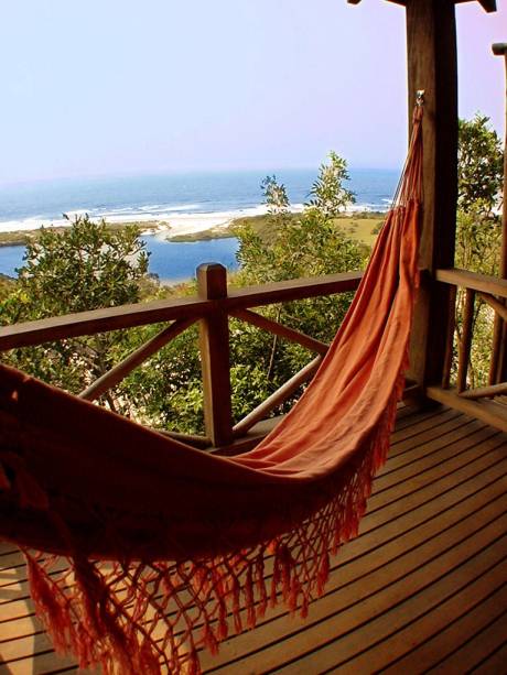 Rede na varanda da suíte da Pousada Solar do Mirador, na Praia do Rosa