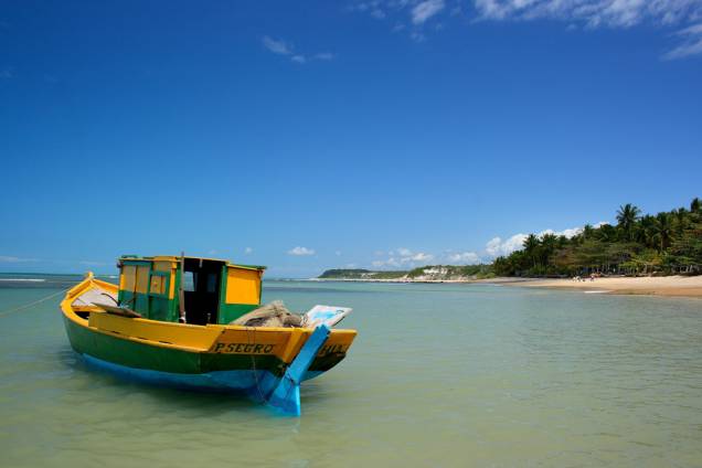 Barco ancorado na Praia do Espelho Barco ancorado na Praia do Espelho