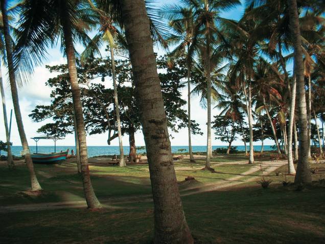 A estrutura de restaurantes e bares ficam em Curuípe. No verão, é bom chegar cedo, porque a disputa por espaço costuma ser grande A estrutura de restaurantes e bares ficam em Curuípe. No verão, é bom chegar cedo, porque a disputa por espaço costuma ser grande