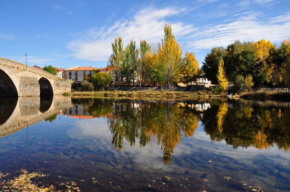 Não é difícil fazer um bate-volta até Ávila partindo de Madri