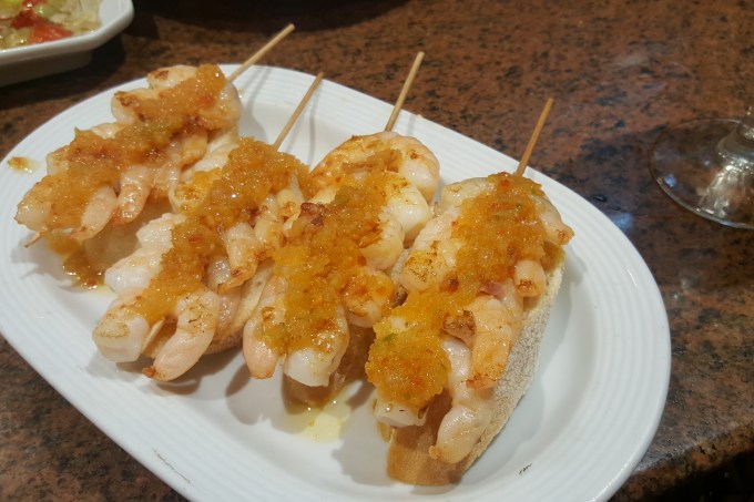 Brochetas de gambas (camarões) do Goiz Argi, uma das minhas iguarias favoritas