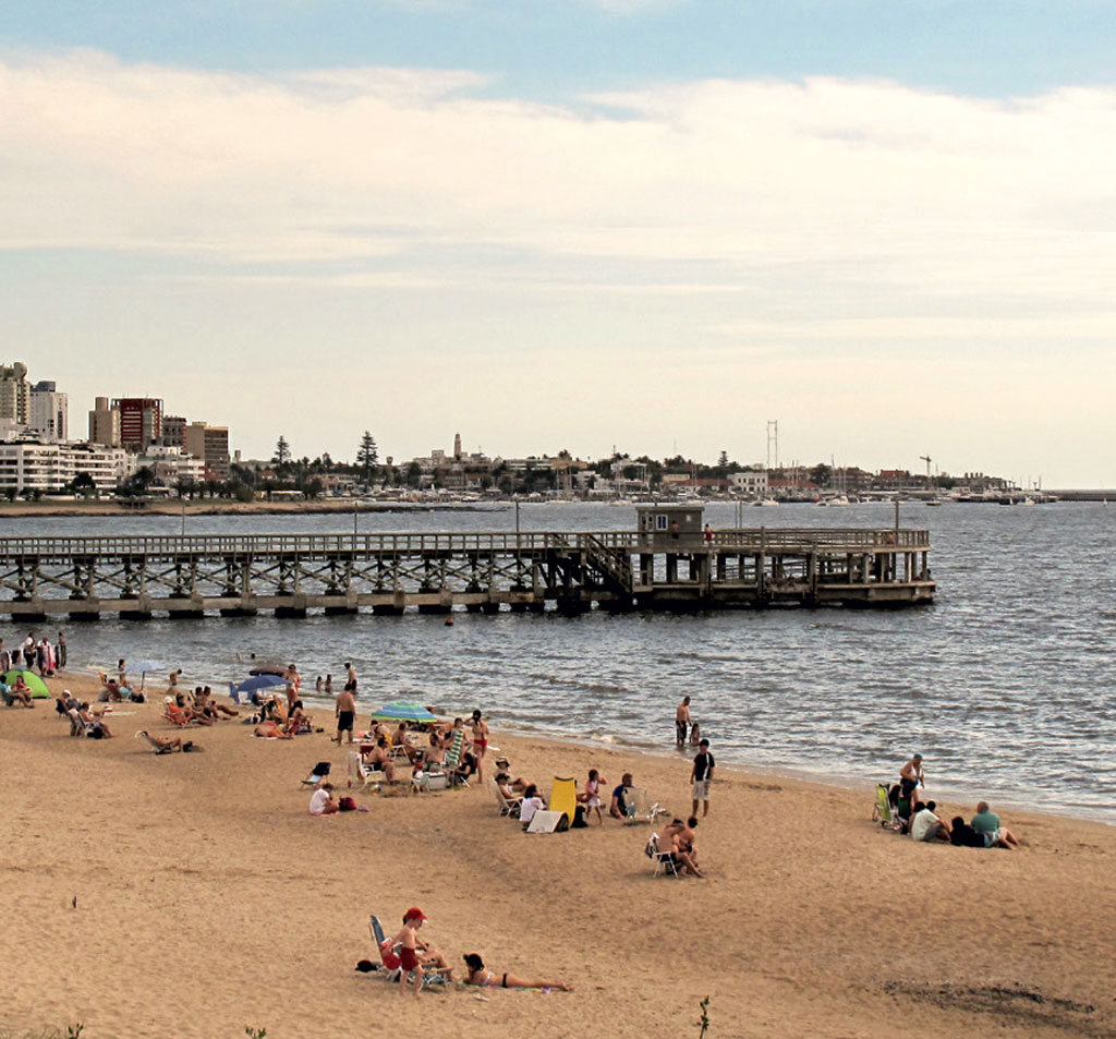 P&iacute;er de Punta, no Uruguai