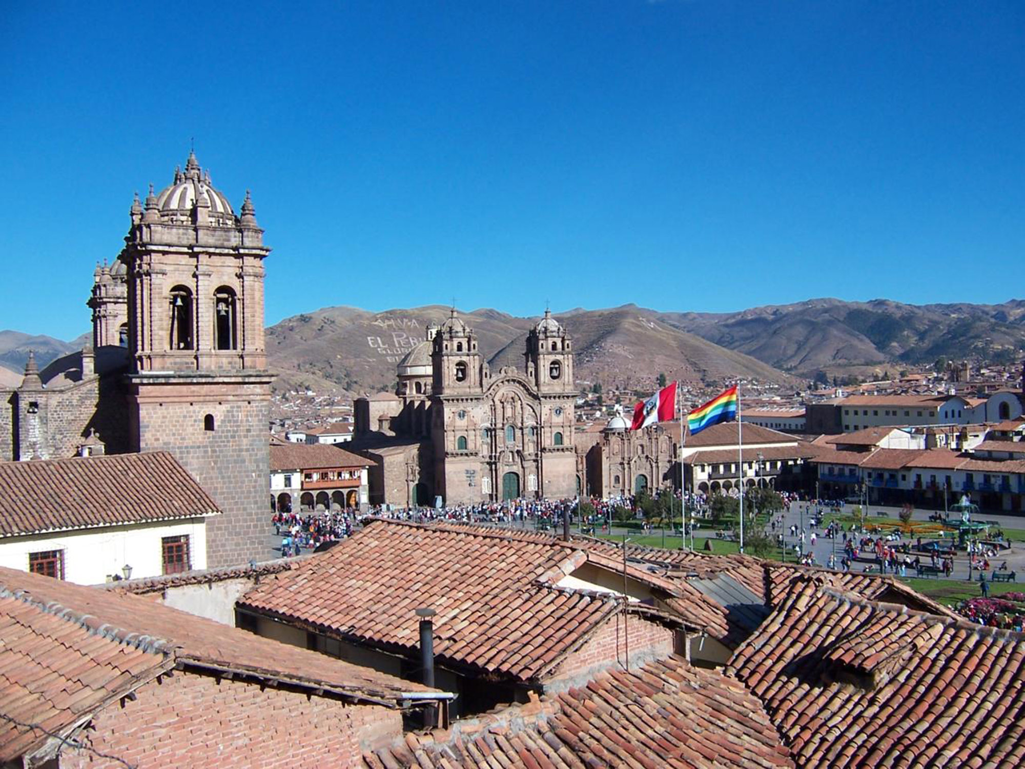 Vista da Catedral de Cusco e da Plaza de Armas