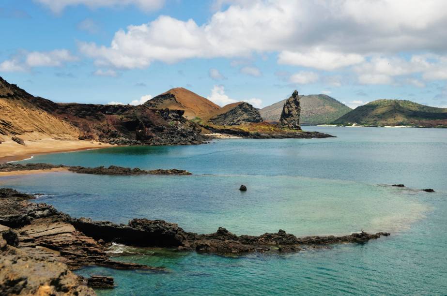 Formado por 58 ilhas vulcâncias, o arquipélago de Galápagos, no Equador, é conhecido por suas espécies animais, como a tartaruga-gigante e o iguana-marinho. O local inspirou o cientista Charles Darwin a fundamentar, no século XIX, sua teoria da evolução