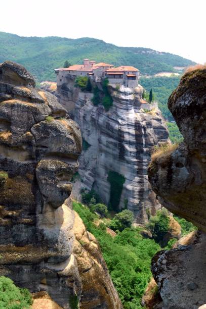 Monastérios ortodoxos em Meteora, na região da Tessália