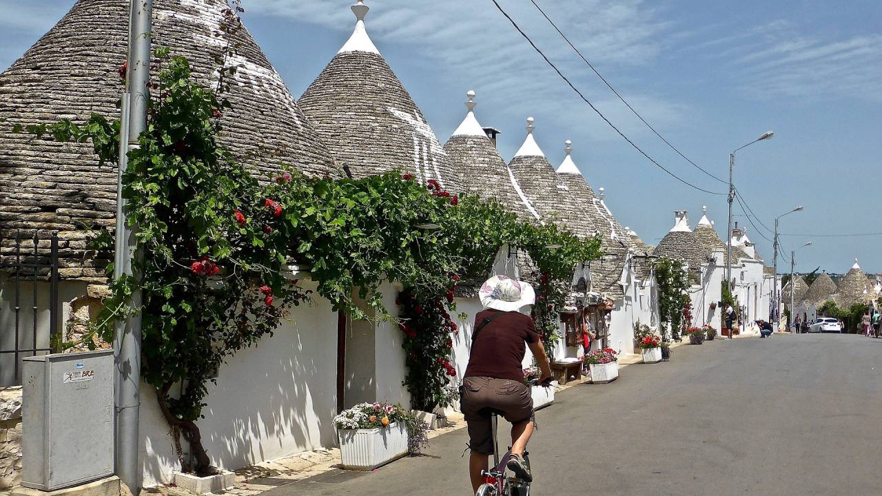 alberobello-877321_1920