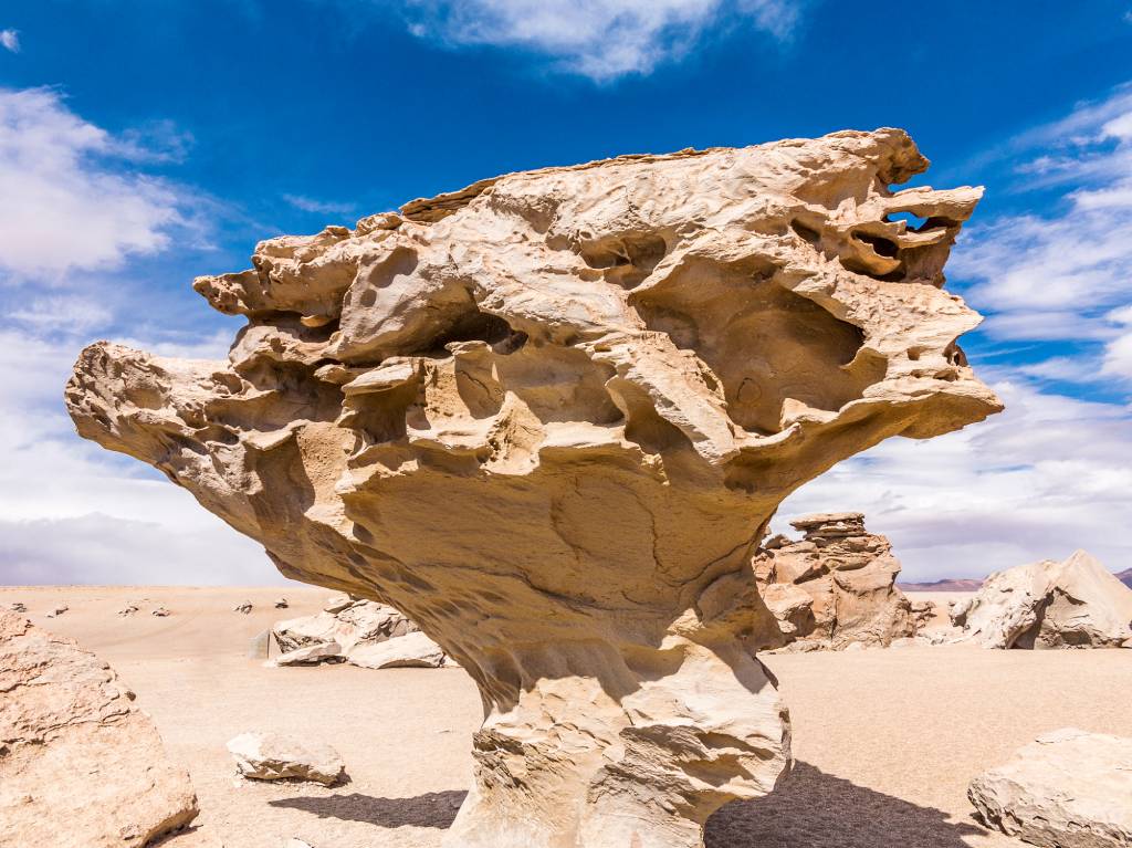 Arbol de Piedra, no altiplano da Bolivia, faz parte do passeio pelo Salar do Uyuni