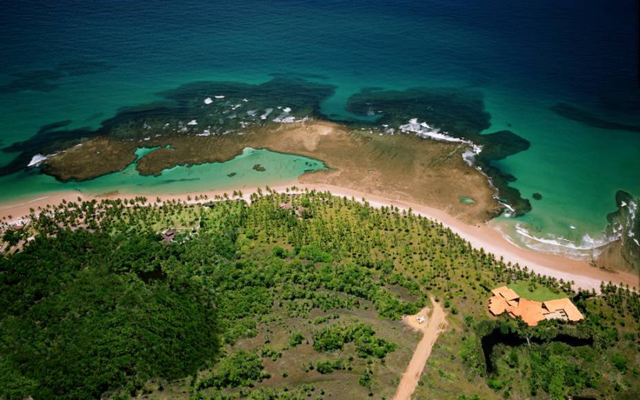 Vista aérea da Pousada Taipu de Fora, uma das pioneiras de Barra Grande e pertinho das piscinas naturais