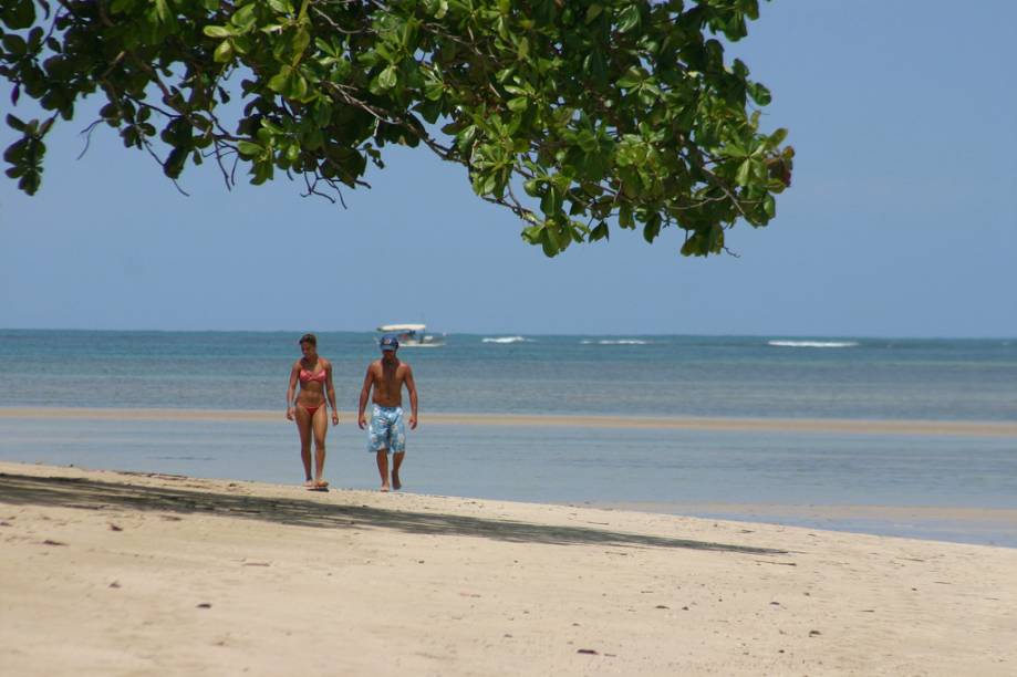 A Praia de Morerê atrai mais movimento que a vizinha Bainema por sua estrutura