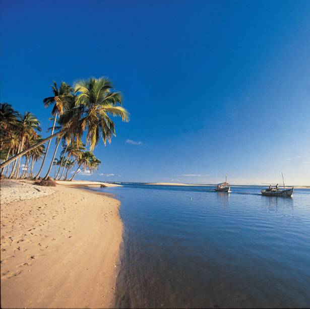 A Praia de Tassimirim é melhor para os pescadores do que para os banhistas