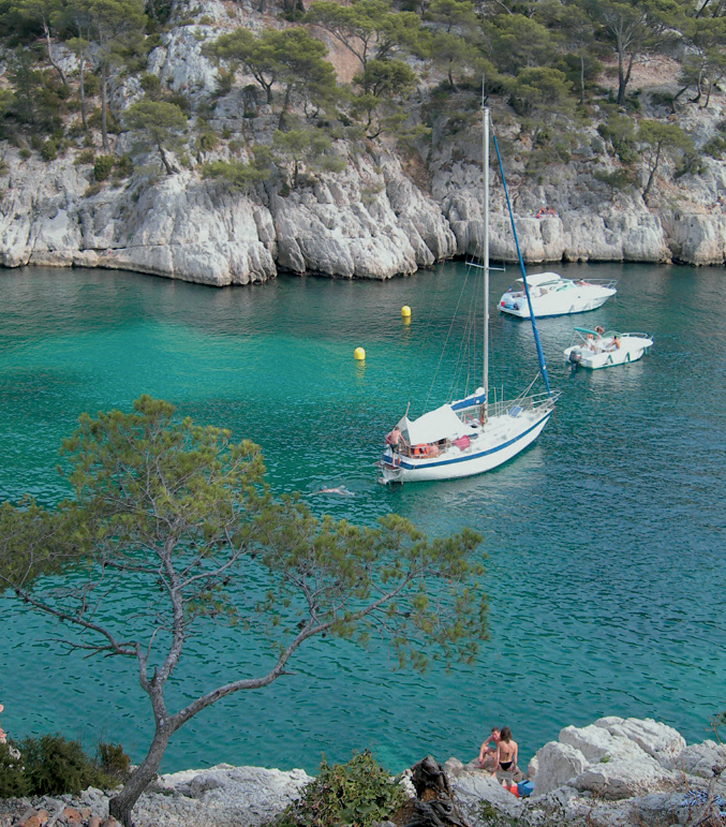 Calanques de Marselha, em Cassis, França Calanques de Marselha, em Cassis, França