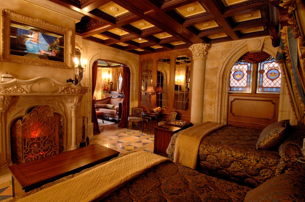 Disney_Cinderella_Castle_Suite_06