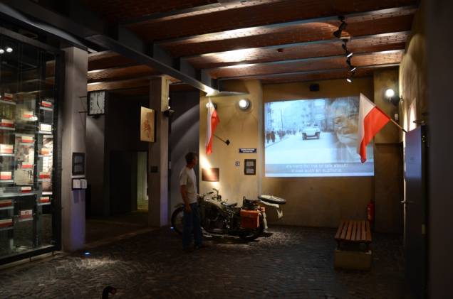 Com excelente curadoria e recursos multimídia, o Museu do Levante de 1944 reconta a dramática história da resistência anti-nazista Com excelente curadoria e recursos multimídia, o Museu do Levante de 1944 reconta a dramática história da resistência anti-nazista