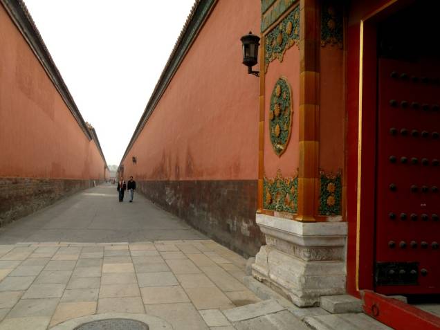 A Cidade Proibida foi a morada do derradeiro imperador da China, Pu Yi, uma história reconstruída na dramática fita de Bernardo Bertolucci que ganhou nove Oscars, incluindo o de melhor filme e diretor A Cidade Proibida foi a morada do derradeiro imperador da China, Pu Yi, uma história reconstruída na dramática fita de Bernardo Bertolucci que ganhou nove Oscars, incluindo o de melhor filme e diretor