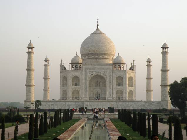 O mausoléu Taj Mahal, em Agra, foi construído por Shah Jahan em homenagem a sua amada esposa Mumtaz Mahal O mausoléu Taj Mahal, em Agra, foi construído por Shah Jahan em homenagem a sua amada esposa Mumtaz Mahal
