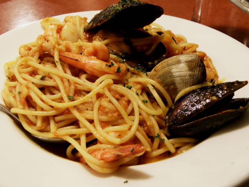 Massa com frutos do mar servida no Fishermens Wharf Massa com frutos do mar servida no Fishermens Wharf