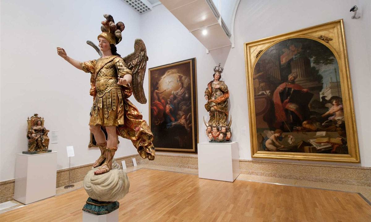 Estatua-Sao-Miguel-museu-nacional-arte-antiga-lisboa