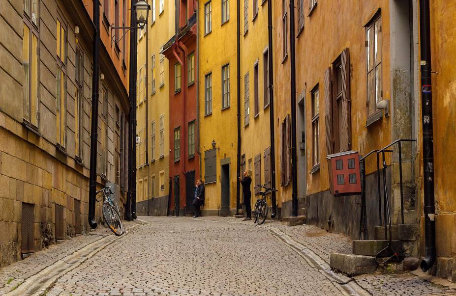 O Gamla Stan, ou Cidade Velha, é um dos maiores e mais bem preservados bairros medievais na Europa.