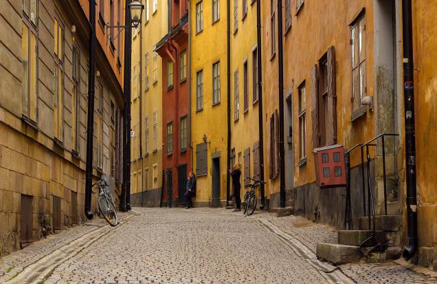 O Gamla Stan, ou Cidade Velha, é um dos maiores e mais bem preservados bairros medievais na Europa. O Gamla Stan, ou Cidade Velha, é um dos maiores e mais bem preservados bairros medievais na Europa.