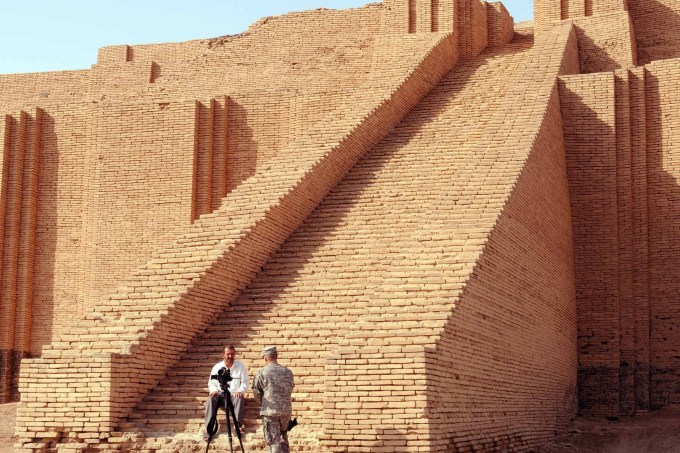 Mad Adders on the Ziggurat: Army public affairs visits Iraq’s oldest historical site