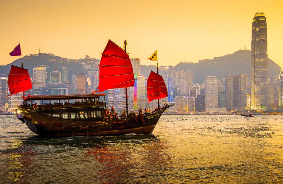 Tanto de dia como de noite. Tanto de dia como de noite.