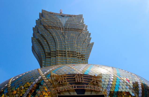 Com sua arquitetura inusitada, o casino Gran Lisboa é um dos ícones da cidade. Com sua arquitetura inusitada, o casino Gran Lisboa é um dos ícones da cidade.