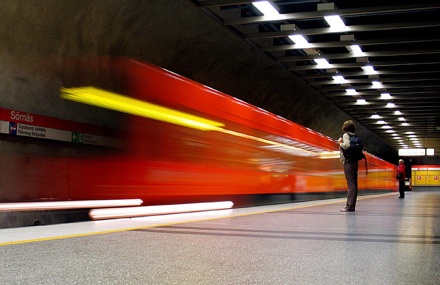 Metrô de Helsinque, Finlândia Metrô de Helsinque, Finlândia