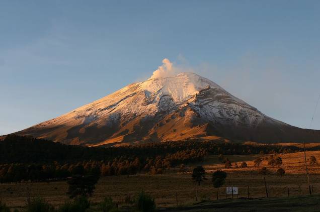 Vulcão Popocatépetl, a 60 quilômetros da Cidade do México Vulcão Popocatépetl, a 60 quilômetros da Cidade do México