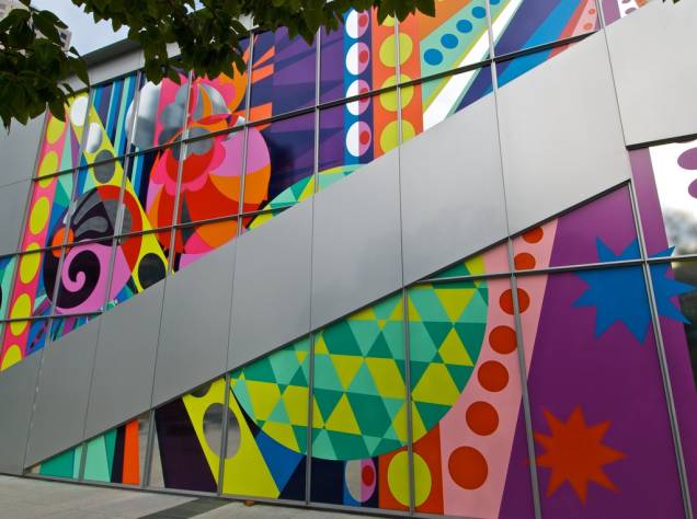 O Yerba Buena Center of Arts é o lugar favorito para a Apple lançar seus produtos, como o iPod e o iPad O Yerba Buena Center of Arts é o lugar favorito para a Apple lançar seus produtos, como o iPod e o iPad