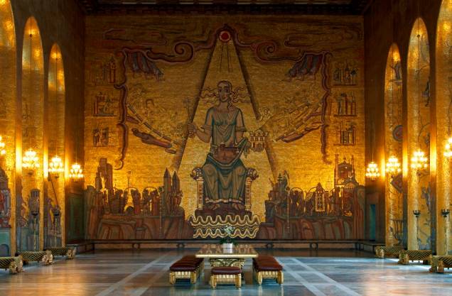 O Hall Dourado, na Câmara Municipal de Estocolmo, é o palco do concorrido banquete do Prêmio Nobel, que conta com a participação dos laureados - com exceção dos premidos pela Paz, que são homenageados em Oslo, Noruega -, e da família real sueca O Hall Dourado, na Câmara Municipal de Estocolmo, é o palco do concorrido banquete do Prêmio Nobel, que conta com a participação dos laureados - com exceção dos premidos pela Paz, que são homenageados em Oslo, Noruega -, e da família real sueca