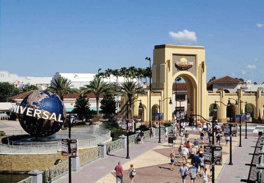Entrada do Universal Studios, um dos mais procurados por cinéfilos de todo o mundo Entrada do Universal Studios, um dos mais procurados por cinéfilos de todo o mundo