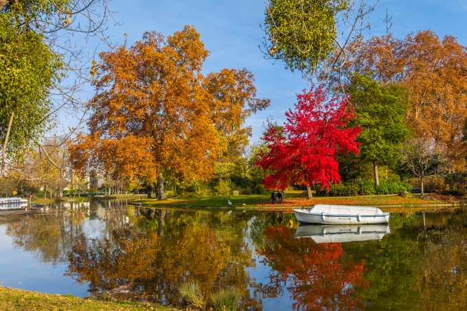 Minimes lake Vincennes forest Paris France