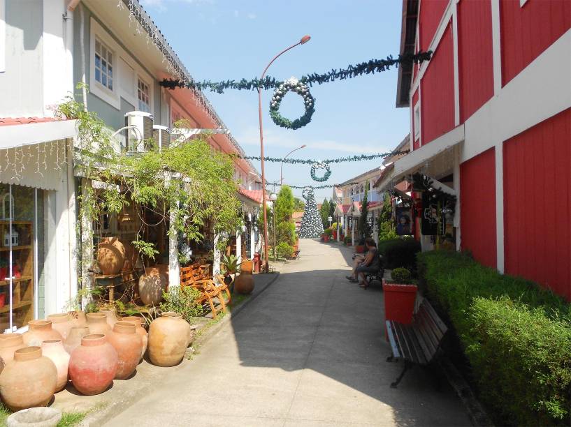 O centrinho charmoso de Penedo é chamado carinhosamente de <a href="https://viajeaqui.abril.com.br/estabelecimentos/br-rj-penedo-atracao-pequena-finlandia" rel="Pequena Finlândia" target="_blank">Pequena Finlândia</a>